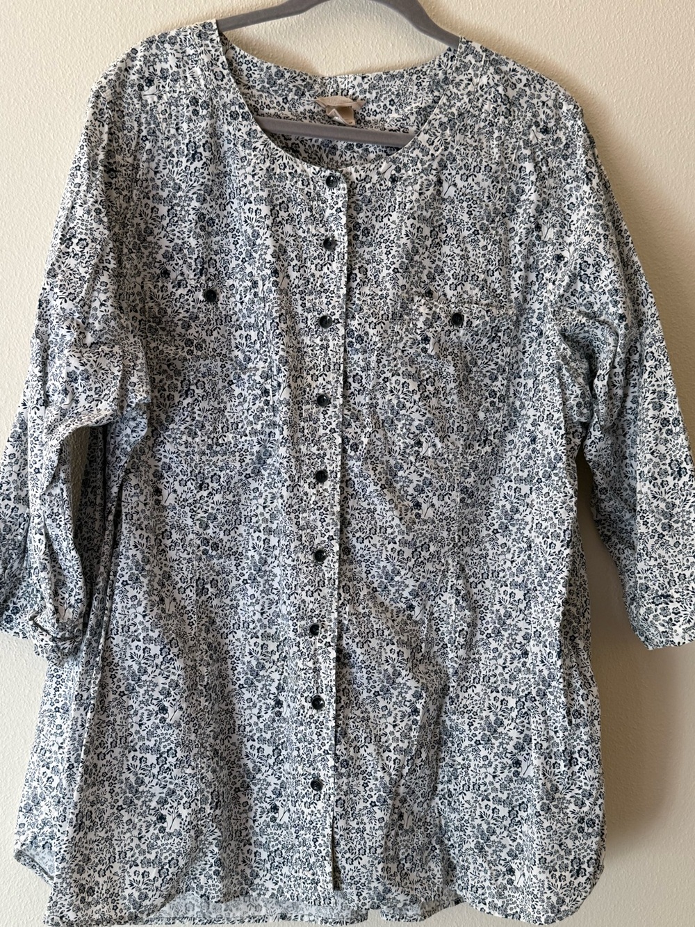 Duluth Trading Co. 2XWomen's Blue & White Floral  Tunic Top. 100% cotton